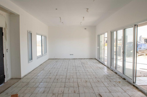 Imagen 2 de 8 de Casa - La Pista