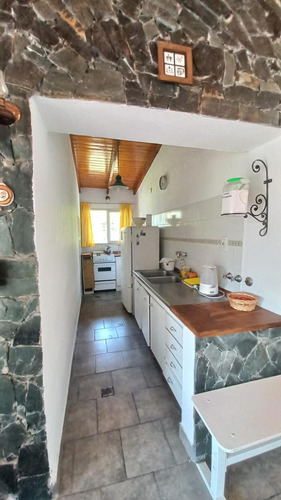Casa En Venta Con Escritura Inmediata- Villa Parque Sicardi