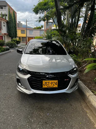 Chevrolet Onix 1.0T Rs Mt