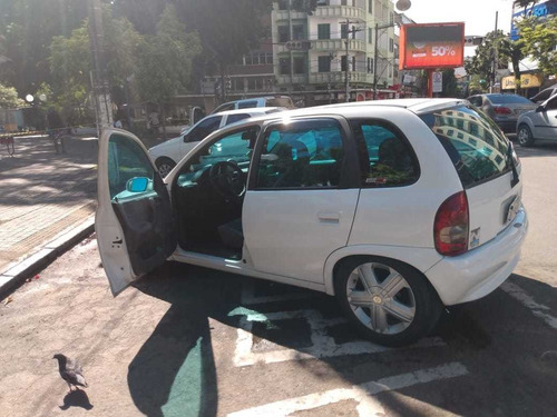 Imagem 5 de 12 de Chevrolet Corsa Heacth