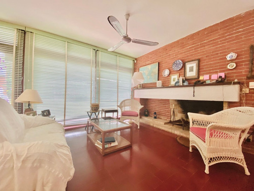 Casa En Venta De 3 Dormitorios En Playa Mansa