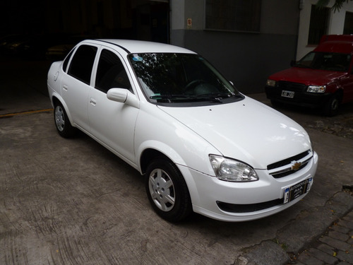 Chevrolet Classic 1.4 Ls 2017 4p Con Gnc, 71mil Km