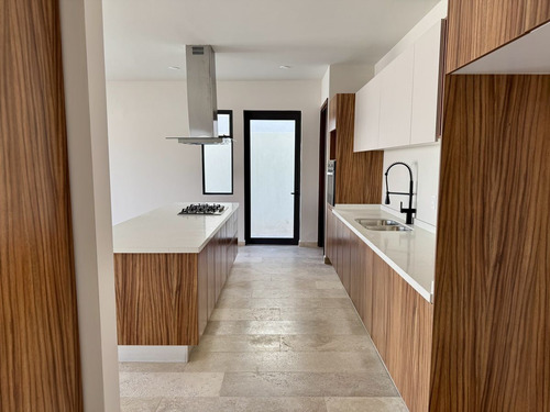 Vive Con Estilo, Cluster Con Alberca- Velasur