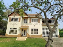 Comprar Jv Vende Casa Espaciosa Con Jardín Privado Ideal Para Disfrutar Momentos Al Aire Libre Con Amigos Y Familiares. ¡tu Nuevo Hogar Te Espera! 24-21958