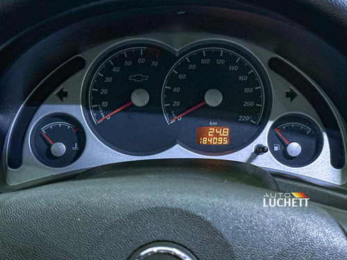 Chevrolet Corsa Sedan 1.8 Premium Flex Power 4p