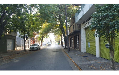 Imagen 3 de 12 de Casa Con Local Comercial