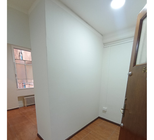 Oficina Paseo Matias Cousiño De 24 M2 Se Vende