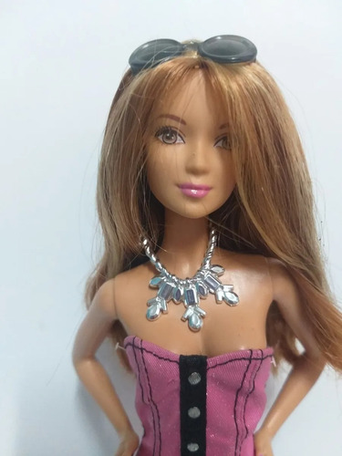 Imagem 2 de 5 de Barbie Fashionista Lea Kayla Em Corpo Modelmusebarbie Fashio
