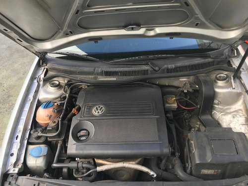Volkswagen Golf 1.6 Comfortline 2005