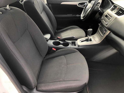 Imagen 9 de 11 de Nissan Sentra 2013 1.8 Advance L4 Cvt