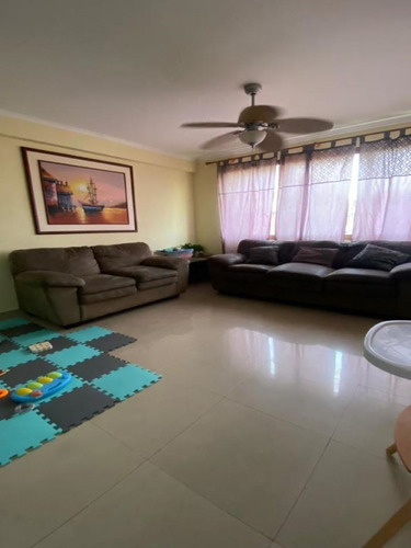 Imagen 2 de 10 de Apartamento En Alquiler En Urb. Maneiro