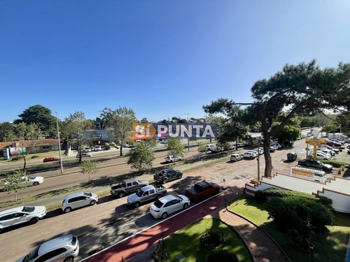 Imagen 17 de 22 de Apartamento De 3 Dormitorios Con Bajos Gastos A La Venta!!