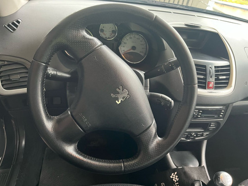 Peugeot 207 1.4 Sedan Hdi Xt