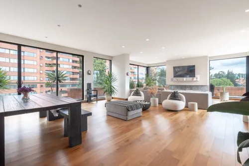 Apartamento En Arriendo En Los Rosales. Cod A23609
