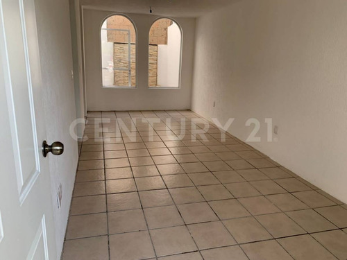 Imagen 7 de 9 de Se Vende Casa En Zapopan Norte