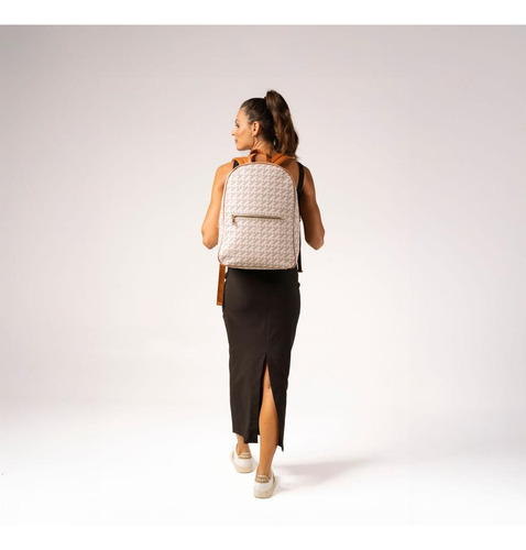 Mochila Feminina Média Monograma Bg Bege
