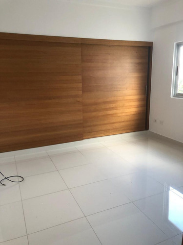 Alquilo Apartamento De 2 Habitaciones En Bella Vista