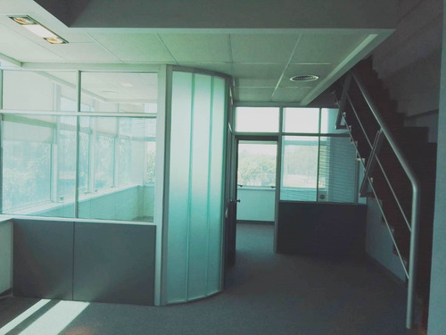 Pilar / Excelente Oficina / 90m2