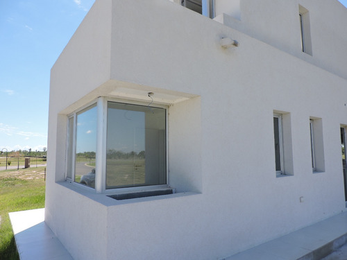 Casa A Estrenar En El Naudir Lote, A La Laguna.