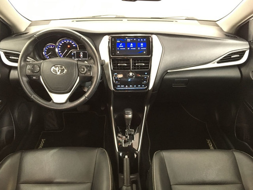 Imagem 8 de 15 de Yaris Xs Sedan 1.5 Flex 16v 4p Aut.