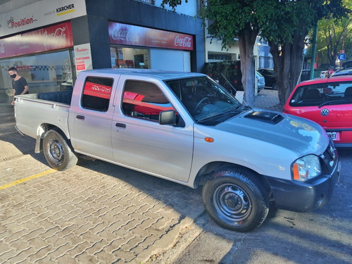 Nissan Np300 2.5 Cabina Doble 133cv 4x2 2010