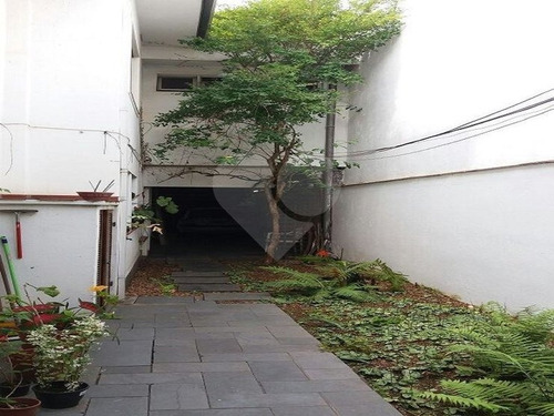 Casa Tipo Sobrado Com 04 Dormitórios E 03 Suítes Para Venda Na Vila Olímpia. - 226-im201630
