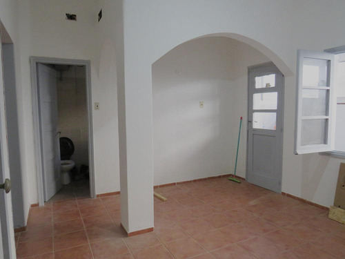 Apartamento En Venta Ciudad Vieja A Una Cuadra De La Rambla