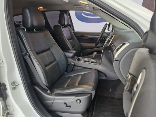 Jeep Grand Cherokee Laredo V6 Lujo 4x2 At