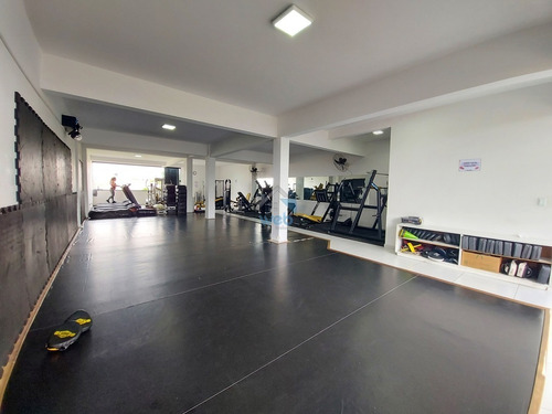 Imagem 18 de 27 de Excelente Imóvel Comercial Com Aproximadamente 300 M² De Área Construída À Venda No Bairro Tatuquara Em Curitiba! - V000364 - 70317808