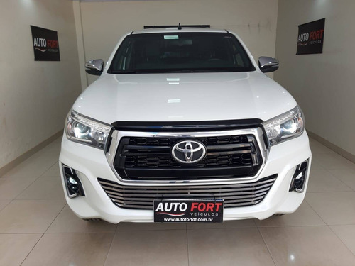Imagem 2 de 10 de Toyota Hilux 2.8 Srx 4x4 Cd 16v Diesel 4p Automático
