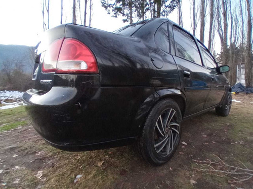 Imagen 6 de 9 de Chevrolet Corsa 2011 1.8 Gl Aa+da