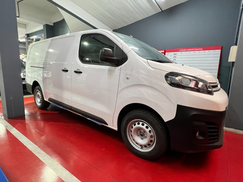 Imagen 2 de 18 de Jumpy L3 Hdi 115 Mt6 Business Furgon 2023 0km Itu