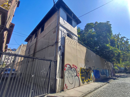 Paño Inmobiliario Acceso A Tres Vias/metro Baquedano