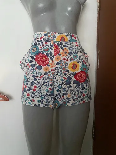 Shorts floreados hotsell