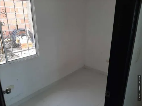 Venta Casa De 2 Pisos En El Cisne, Vía Minca