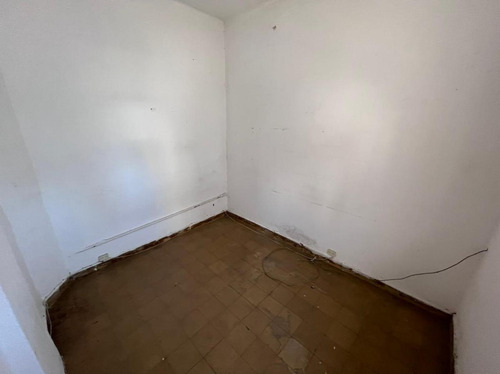 Venta Departamento De Época Con 6 Dormitorios Y 282m2 A Usd 640 Por M2 En Microcentro Rosario