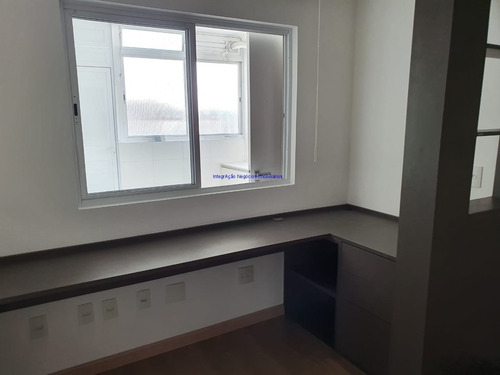 Imagem 11 de 30 de Apartamento 205m², 04 Dormitórios (sendo 01 Suíte), 03 Banheiros E 01 Vaga Na Garagem. Possui Sauna E Lavabo. Condomínio Com Portaria 24hrs, Churrasq - 20071402 - 68171330