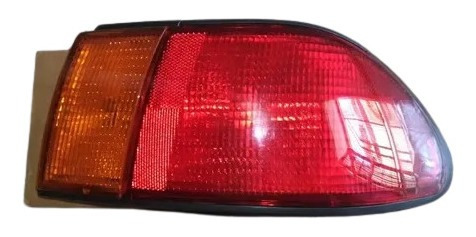 Faro Stop Nissan Sentra B-14 95-99 Der. (rojo-amarillo)