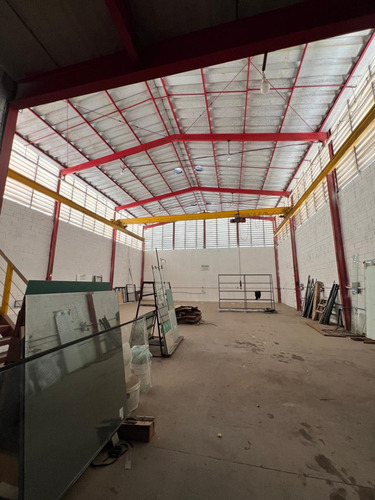 Galpão Comercial Com 500m² De Area Com Ponte Rolante De 3 Toneladas - Em Santana De Parnaiba - Sp / Proximo A Cajamar - Sp