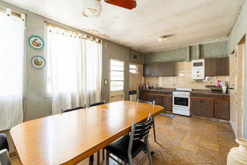 Casa En Venta En Granadero Baigorria Centro