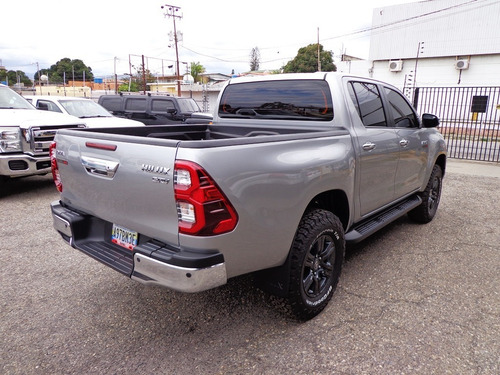 Imagen 6 de 10 de Toyota Hilux Diesel 2021 4x4 Automático