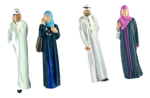 4 Figuras De Personas En Miniatura A Escala Posición De Pie