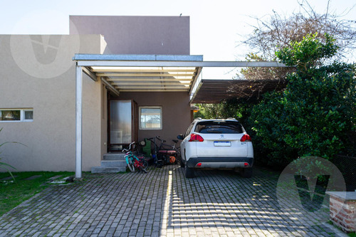 Casa En Venta - Barrio Santa Juana, Canning