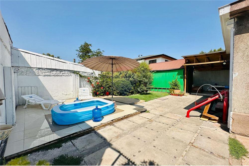 Se Vende Casa 4d,2b,5 Est. Sector Ñuñoa