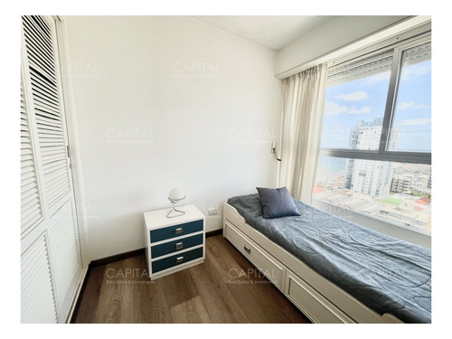 Imagen 16 de 26 de Apartamento De 4 Dormitorios Con Vista Al Puerto En Venta!!