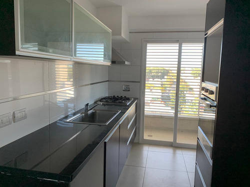 Imagen 15 de 17 de Vista, Luz ,balcin C/ Parillero.amenities