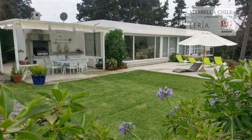 Casa En Venta De 4 Dorm. En Marbella 