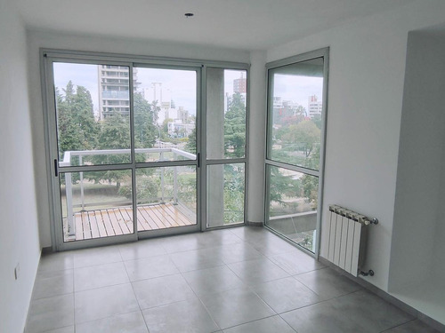 Imagen 3 de 17 de Venta Departamento 2 Dormitorios Frente A Plaza Olazabal - 7 Y 38 - La Plata