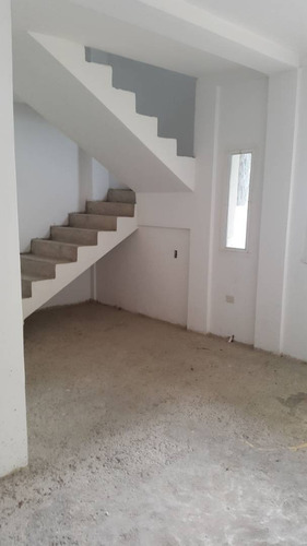 Imagen 6 de 15 de Town House En El Limón 04265330810