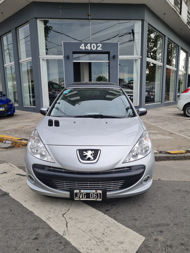 Peugeot 207 1.4 Sedan Hdi Xt